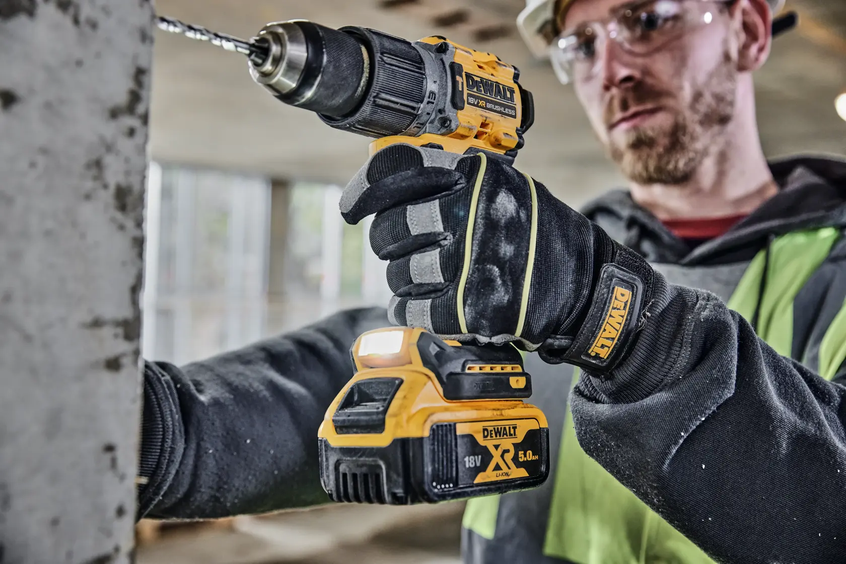 Trapano Avvitatore con percussione compatto 2 Velocità XR 18V BRUSHLESS