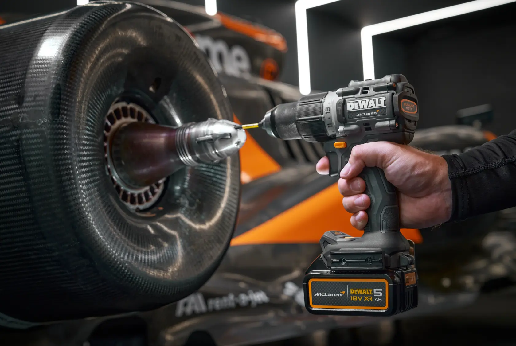Trapano 2 vel 90Nm XR 18V 5Ah McLaren