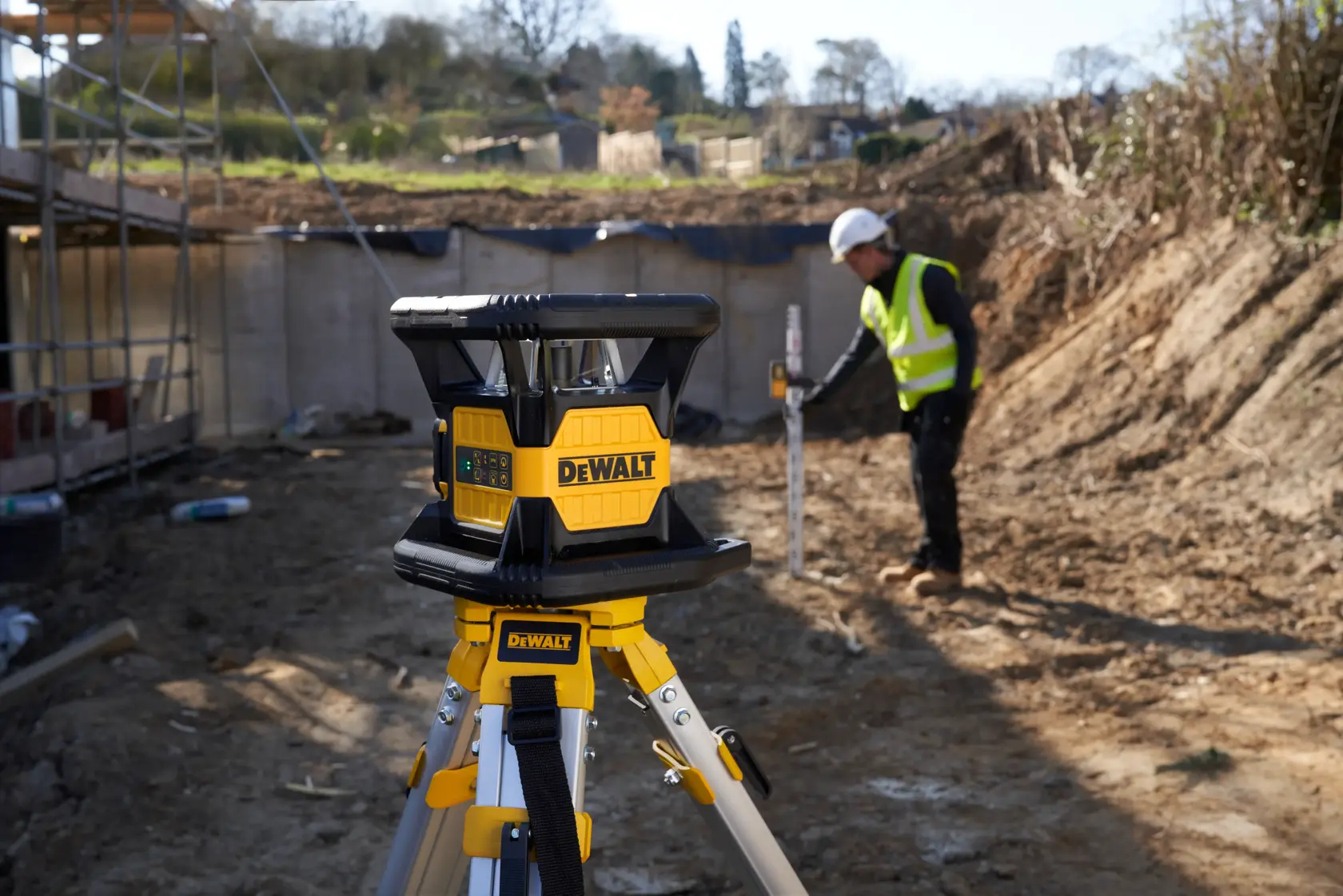 Laser rotante con raggio rosso. Autolivellante con raggio orizzontale.