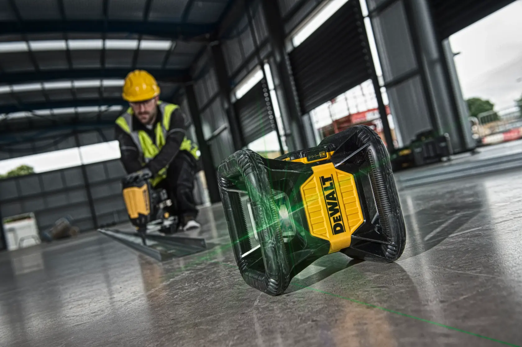 Laser rotante con raggio verde di alta visibilità e batteria ricaricabile da 18V.