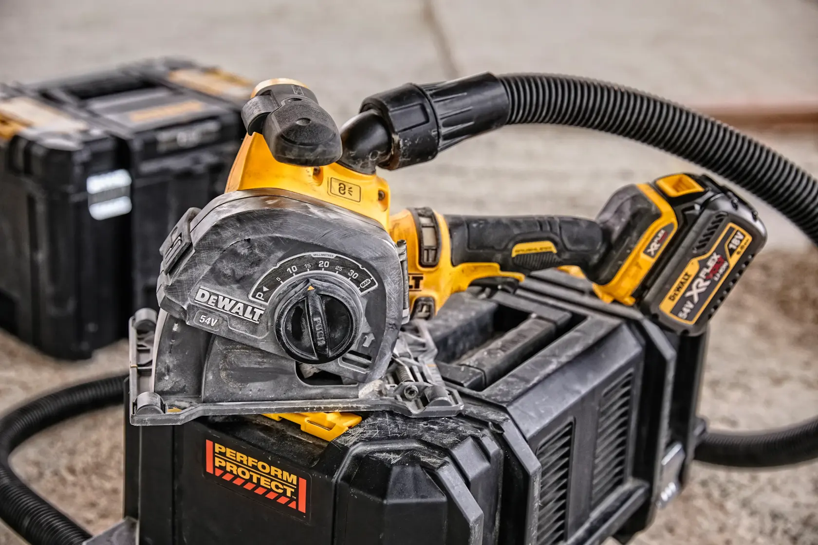 Scanalatrice XR Flexvolt 54V 2 x FV 6.0Ah