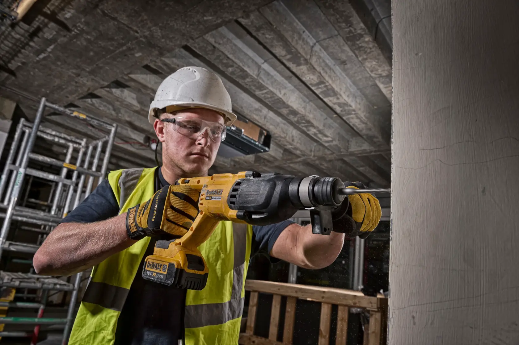 DEWALT® 18V XR® Tassellatore Brushless da 26mm SDS Plus - 1 x 4Ah