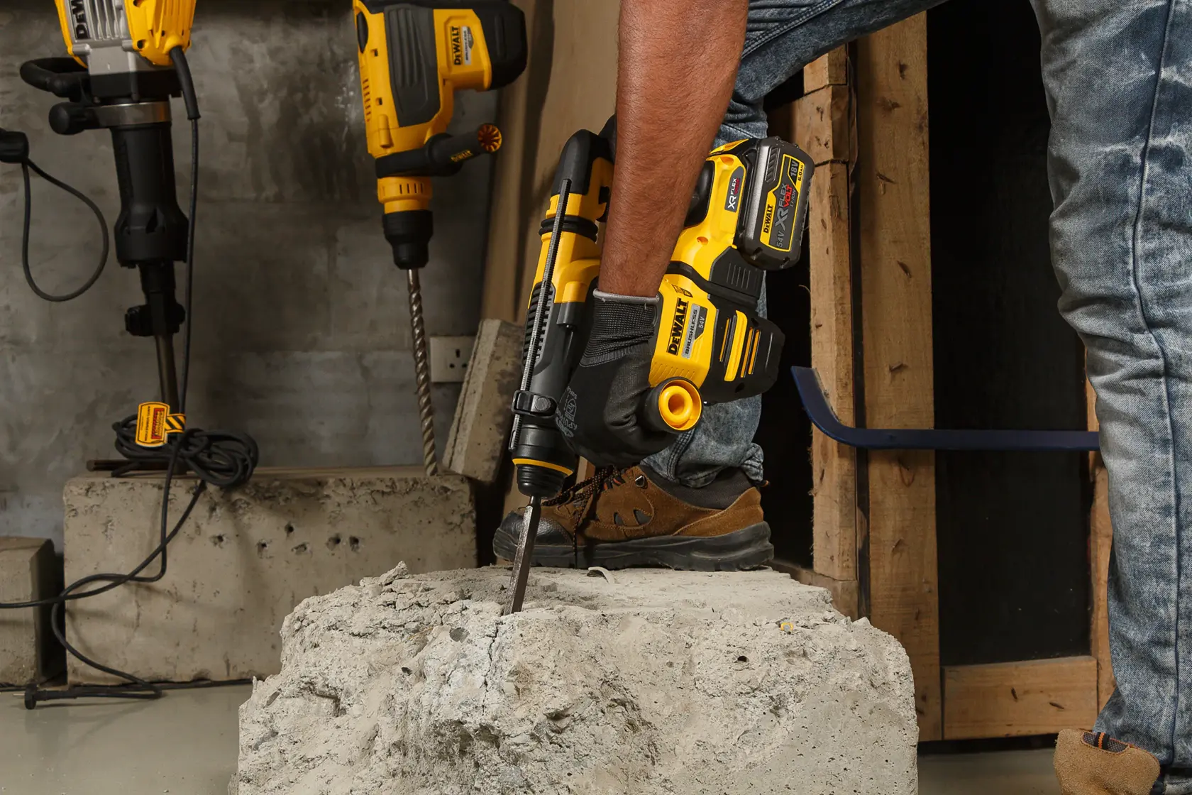 Tassellatore SDS-Plus XR FLEXVOLT 54V BRUSHLESS (senza batterie) in TSTAK