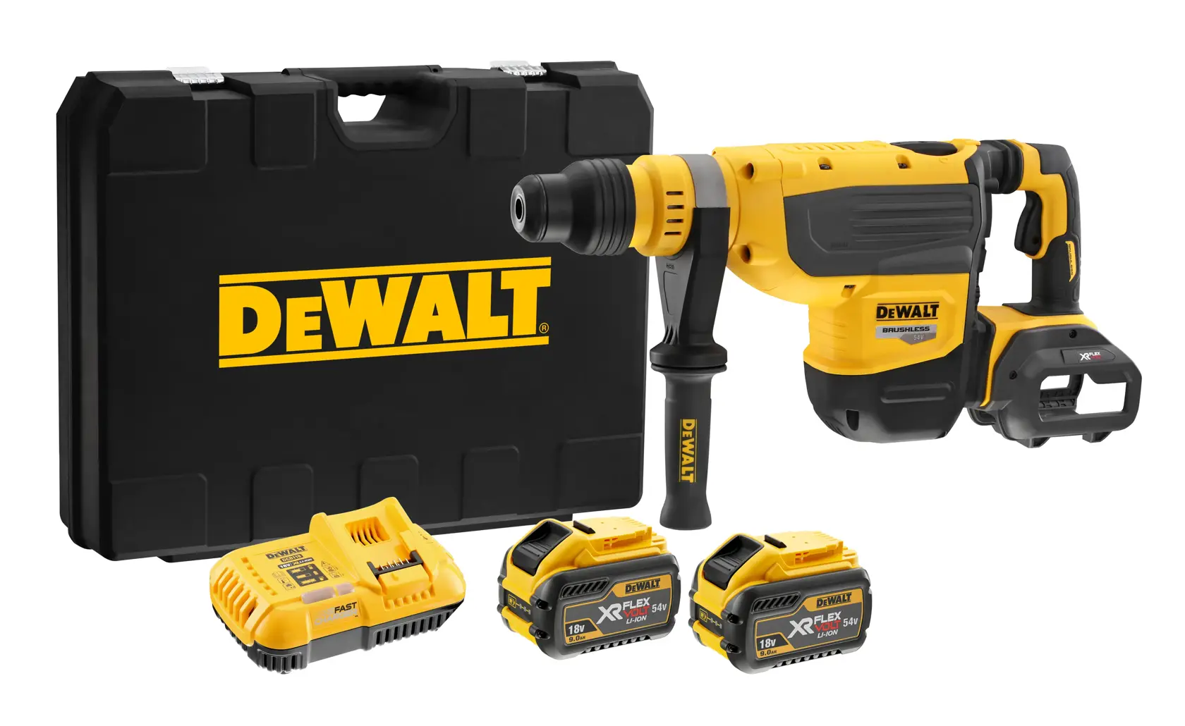 Un ouvrier du bâtiment portant un casque et un gilet de sécurité utilise un marteau rotatif DEWALT pour percer un sol en béton sur un chantier industriel. Un extracteur de poussière DEWALT est visible à proximité, relié à la perceuse par un tuyau.