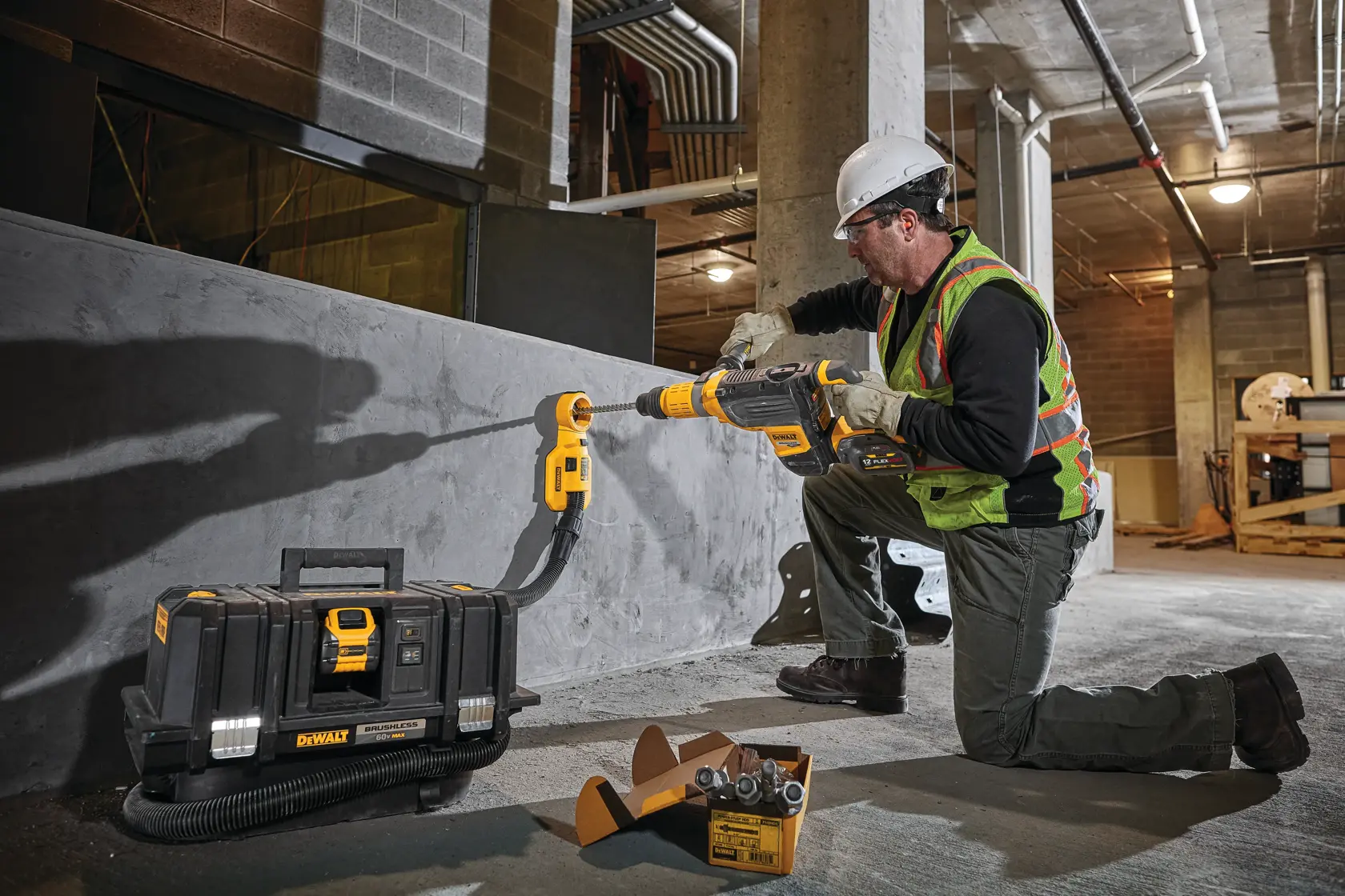 Martello Demo-perforatore 52mm 19.4J XR Flexvolt 54V 2 x FV 12.0Ah