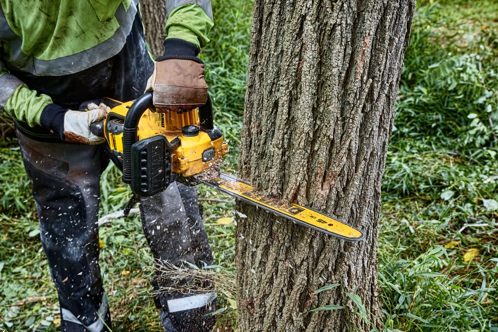 Elettrosega DEWALT® 54V XR® FLEXVOLT® con barra da 45cm (Corpo macchina)