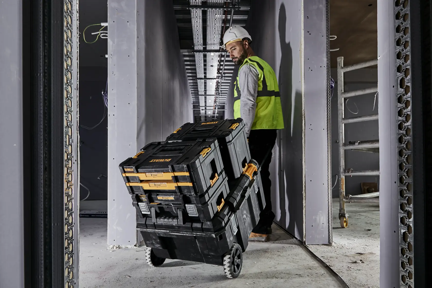 TSTAK™ Baule con ruote 113L con accesso rapido