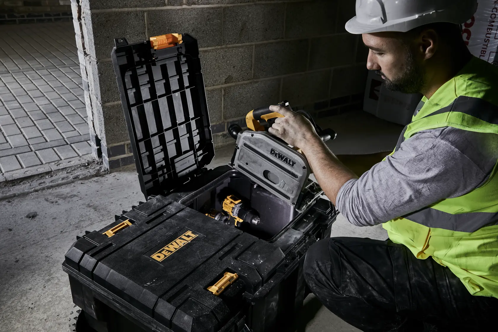 TSTAK™ Baule con ruote 113L con accesso rapido